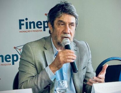 Foto apresenta Virgílio Almeida durante fala na Finep